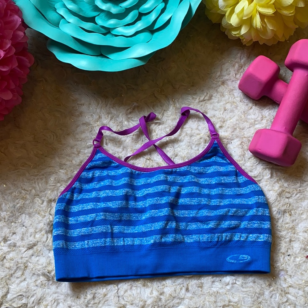 **FREE with any athletic purchase from my closet!